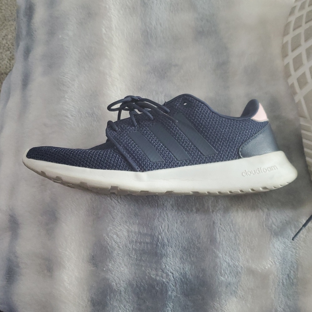 Addidas - Picture 2 of 3